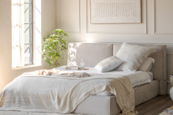 Lit VOLA - couleur crème avec coffre de rangement